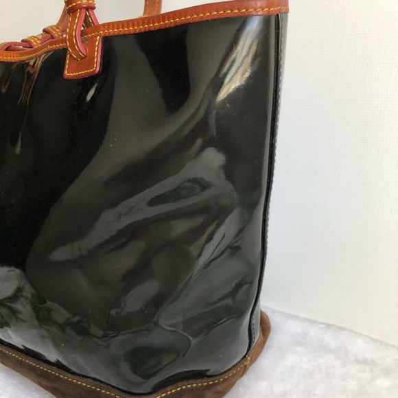 Dooney & Bourke Tote Black Patent Leather Suede Bottom J1692567 - Picture 3 of 16